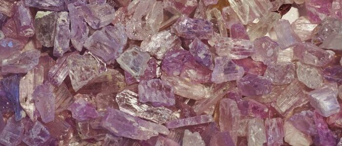 kunzite crystals