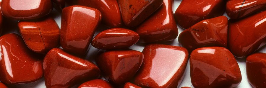 tumbled red jasper crystals